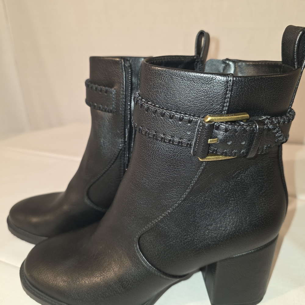 Zodiac Black Leather Ankle Boots W/ Chunky Heels, Sz 7